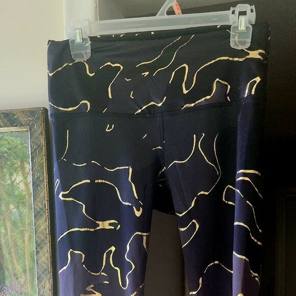 J13   Gorgeous rare Gold, black n gray leggings Italian fabric 16% spandex - Picture 3 of 8